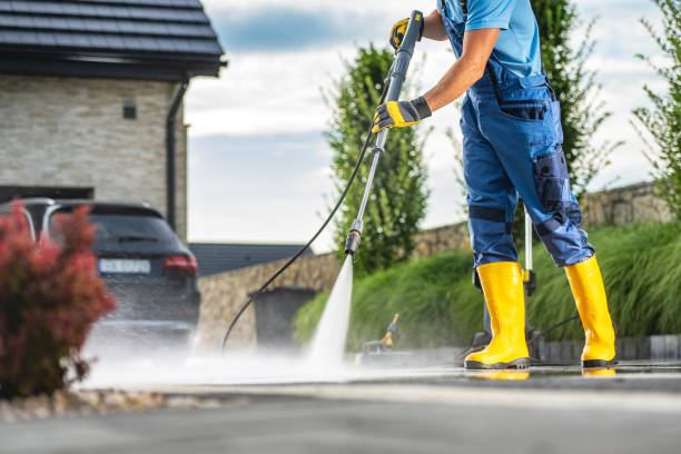 Best Deck Cleaning Services  in Crofton, MD